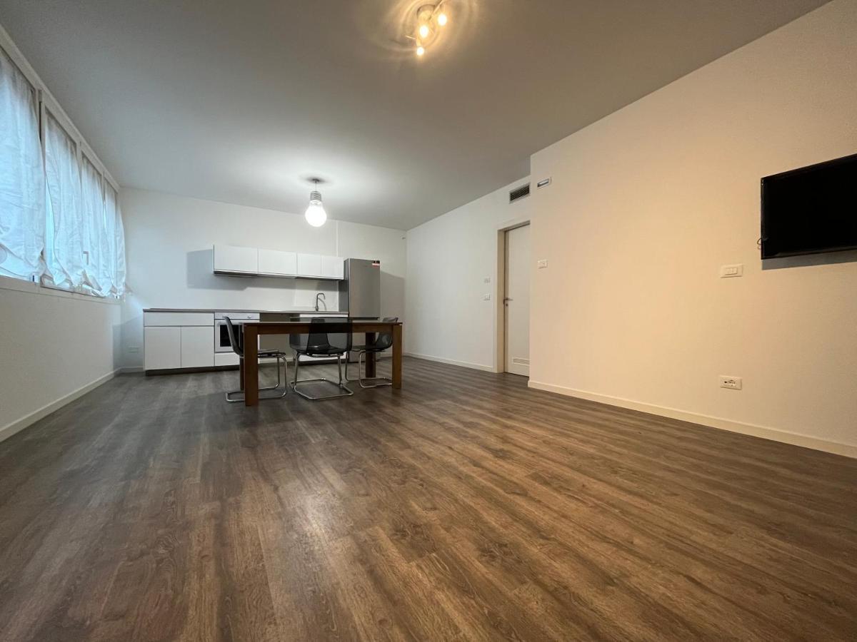 Modern Apartment - Centro Падуя Екстер'єр фото